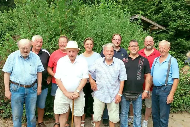 Kleingartenverein Grafschaft Münster | Westfälische Nachrichten | Foto
Walter Holtkamp, Klaus Krönke, Rolf Schäper, Josef Filthaut, Richarda Femmer, Heinz-Martin Bruhn, Daniel Knippschild, Rainer Thom, Bernd Rippel, Johann Oser